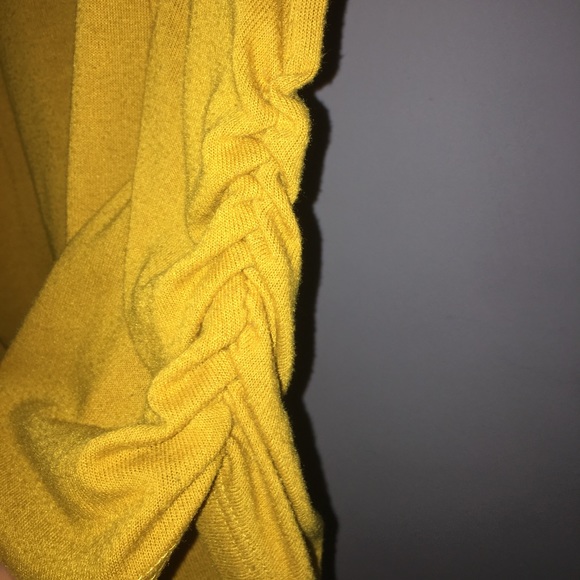 Top - Picture 2 of 3